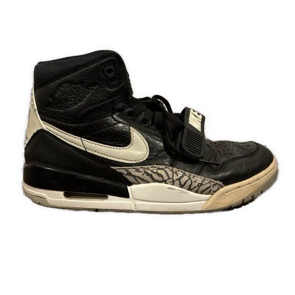 Nike Jordan Legacy 312 Black Cement AV3922-001 Sneakers Size 7.5 main image 2